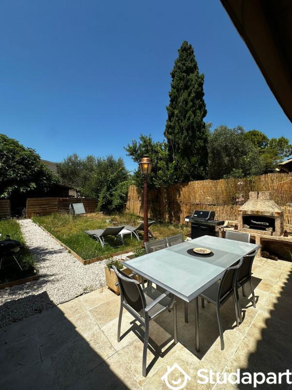 Chambre - 13 m² - 1 pièce