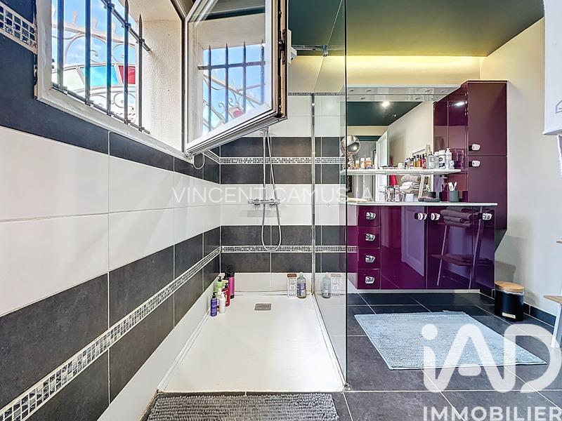 Maison - 177 m² - 6 pièces