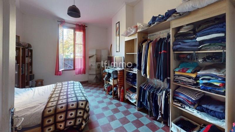 Maison - 240 m² - 8 pièces