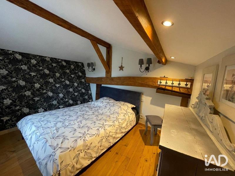 Maison - 332 m² - 6 pièces