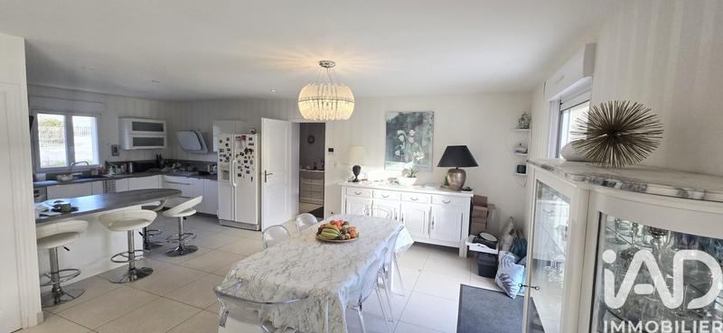 Maison - 179 m² - 7 pièces