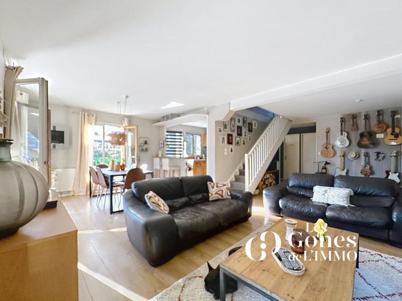 Maison - 122 m² - 5 pièces