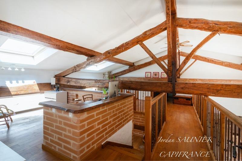 Maison traditionnelle - 317 m² - 9 pièces