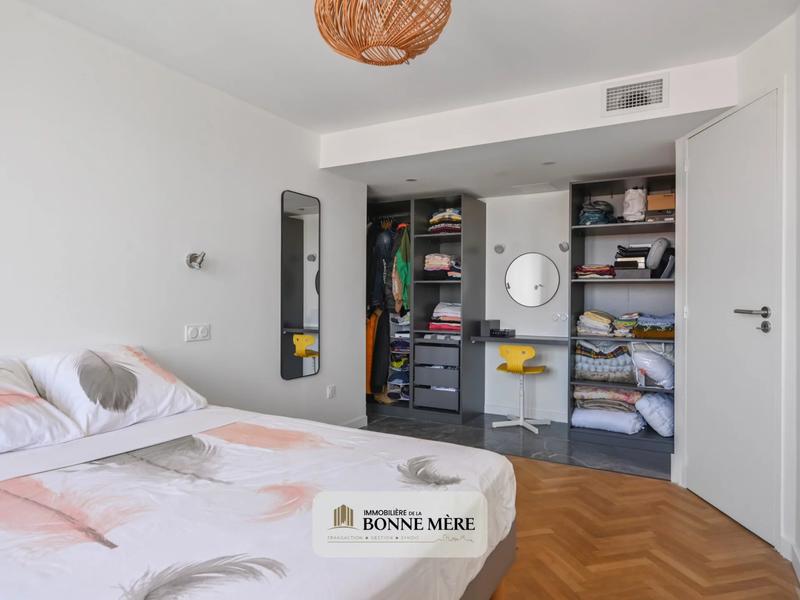 Appartement - 100 m² - 4 pièces