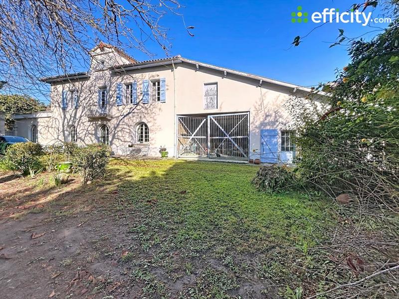 Maison bourgeoise - 275 m² - 8 pièces