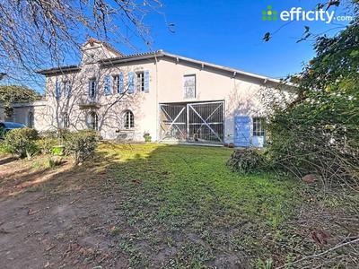 Maison bourgeoise - 275 m² - 8 pièces