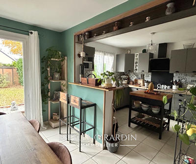 Maison - 122 m² - 6 pièces