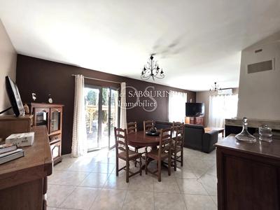 Maison jumelée - 124 m² - 4 pièces