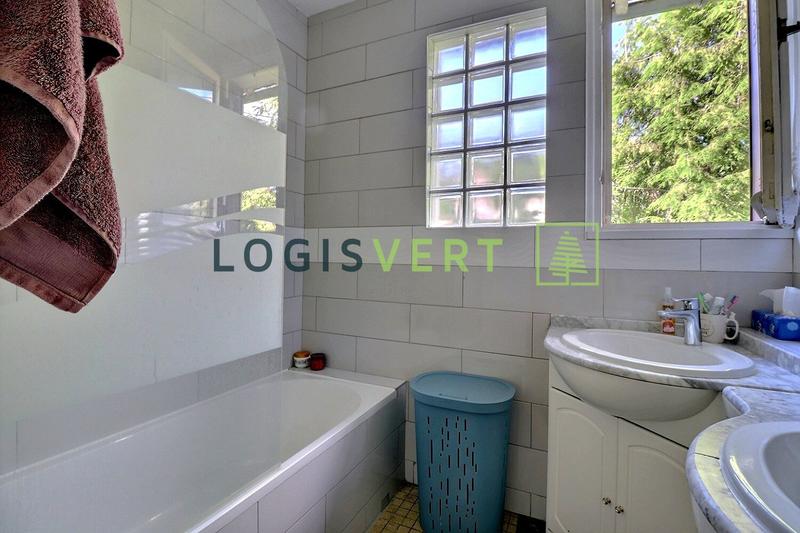 Maison - 85 m² - 5 pièces