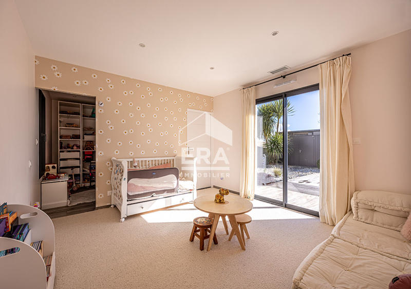 Maison - 202 m² - 6 pièces