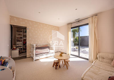 Maison - 202 m² - 6 pièces