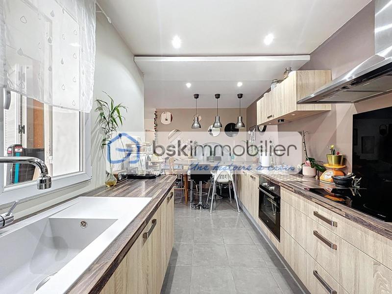 Maison traditionnelle - 100 m² - 7 pièces