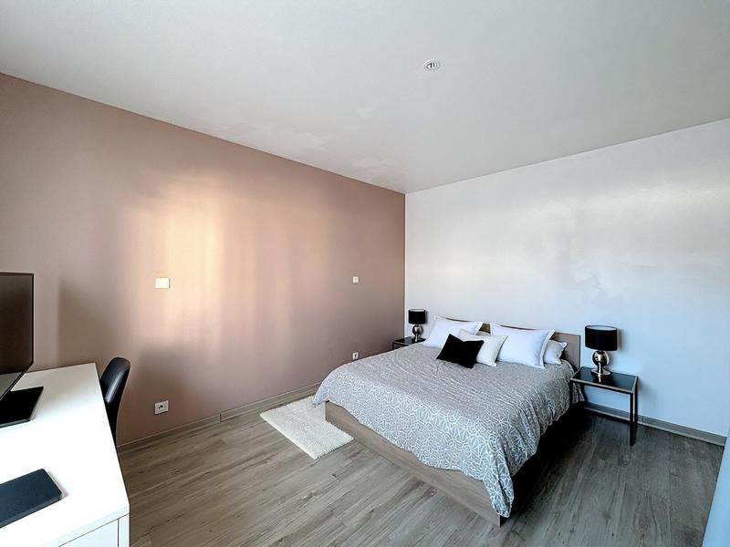 Local commercial - 8 pièces