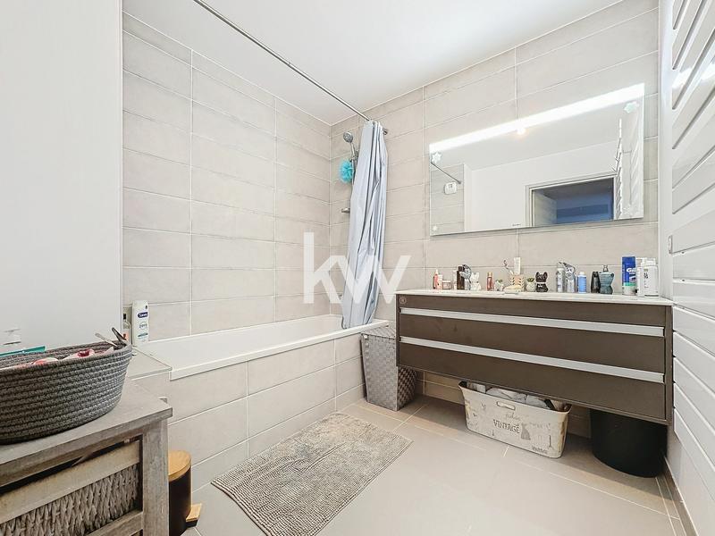 Appartement - 82 m² - 3 pièces