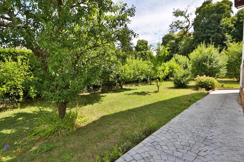 Maison - 151 m² - 8 pièces