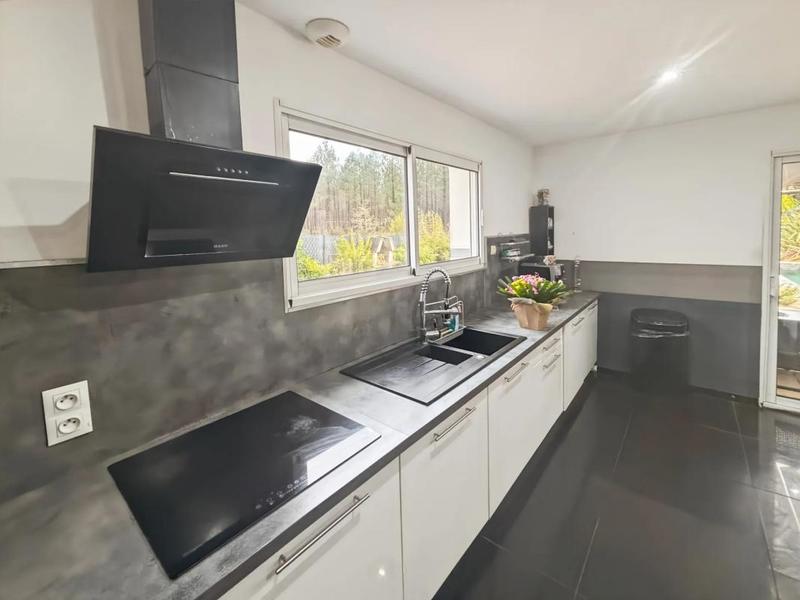 Maison - 147 m² - 7 pièces