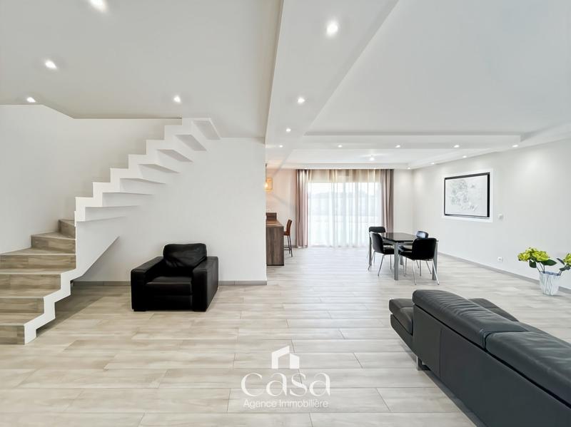 Maison contemporaine - 165 m² - 7 pièces
