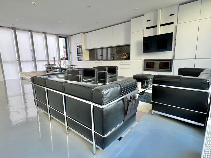 Maison - 217 m² - 6 pièces