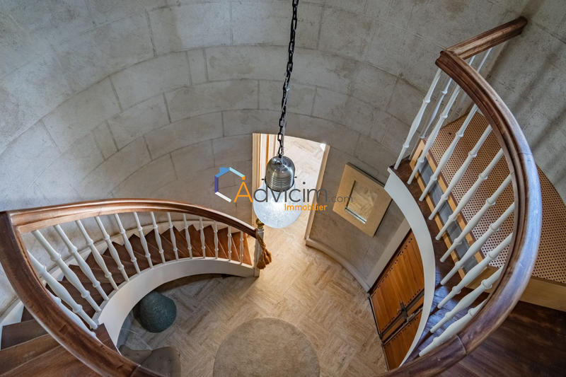 Maison - 280 m² - 7 pièces