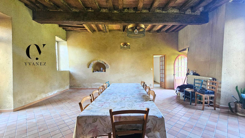 Maison - 211 m² - 9 pièces