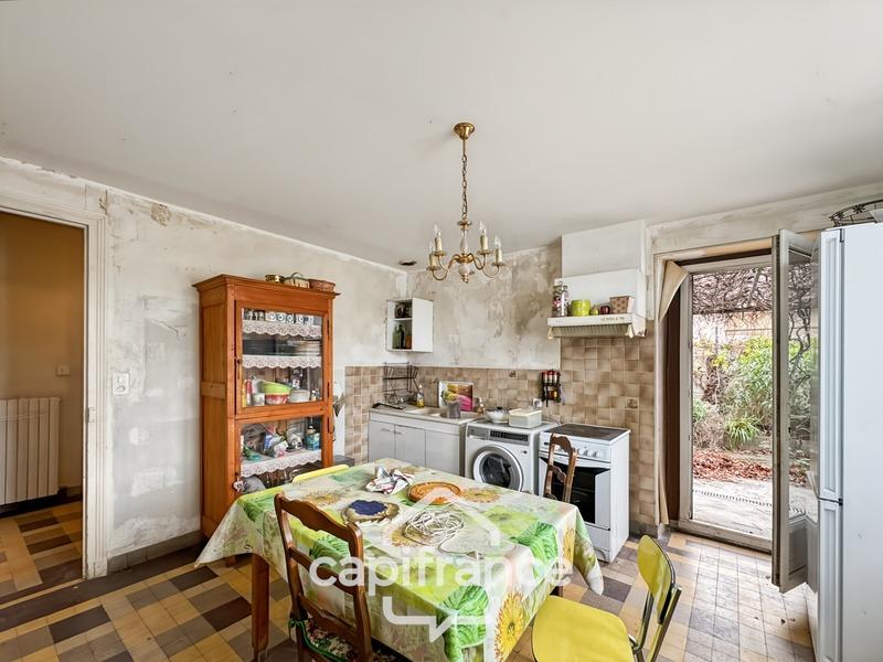 Maison - 332 m² - 15 pièces