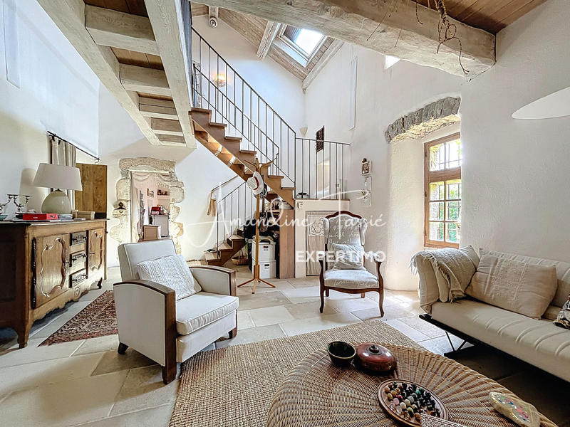 Maison - 224 m² - 8 pièces