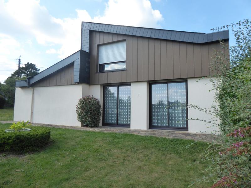 Maison - 220 m² - 9 pièces