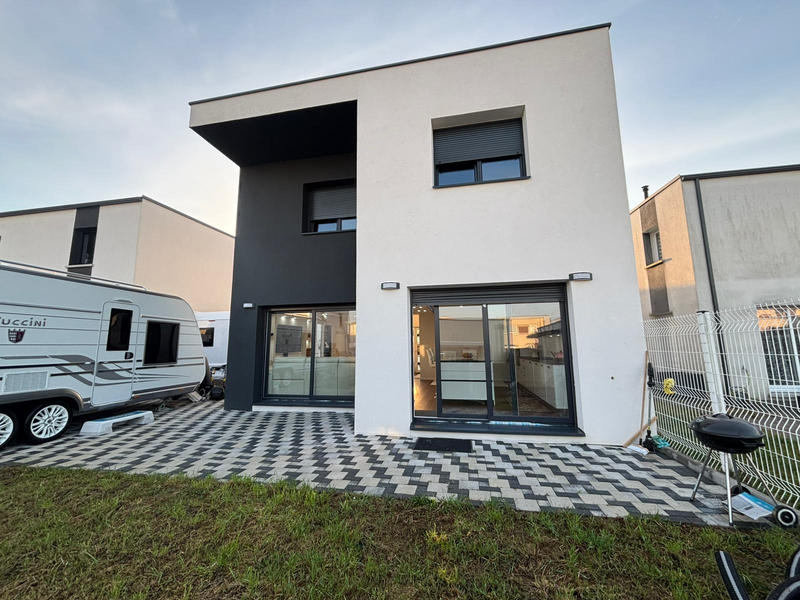 Maison - 107 m² - 5 pièces