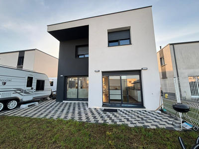 Maison - 107 m² - 5 pièces