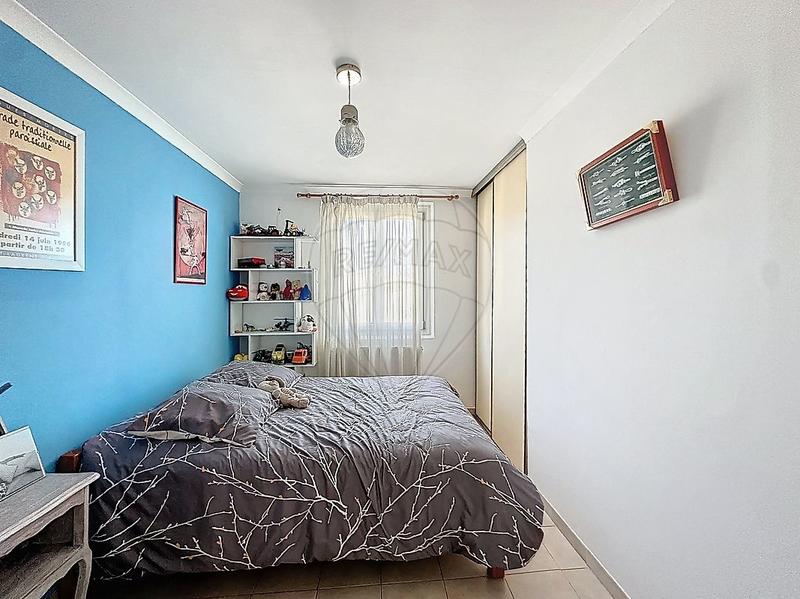 Maison - 99 m² - 5 pièces