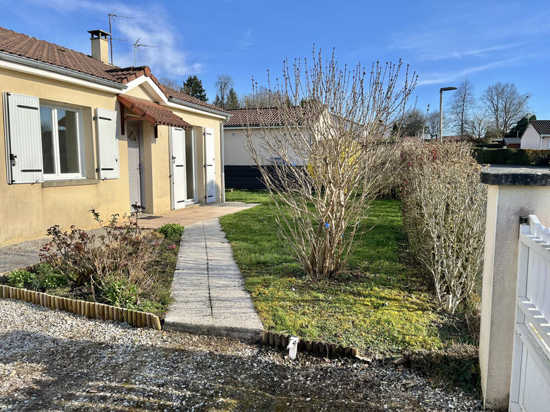 Maison - 90 m² - 5 pièces