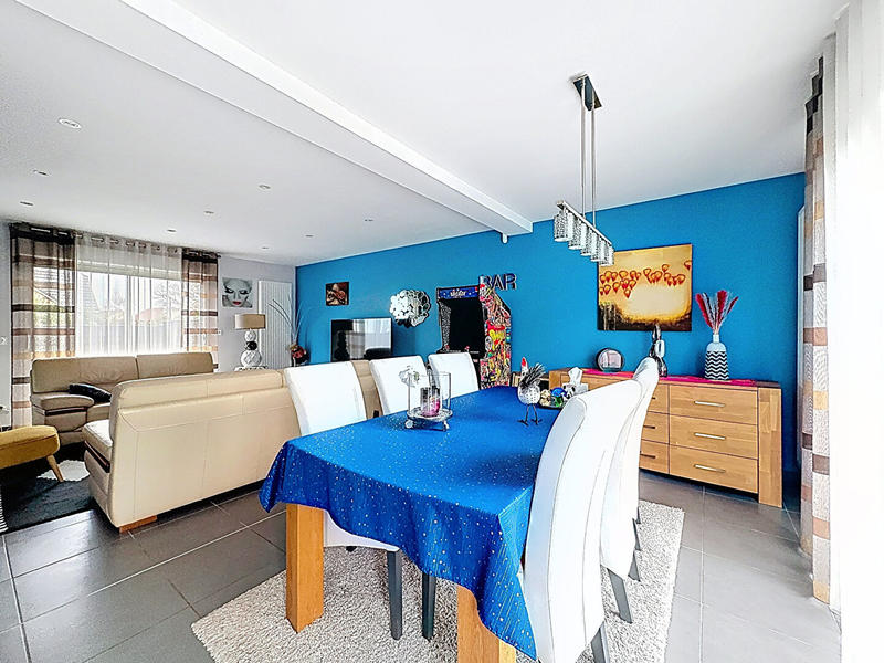 Maison - 121 m² - 6 pièces