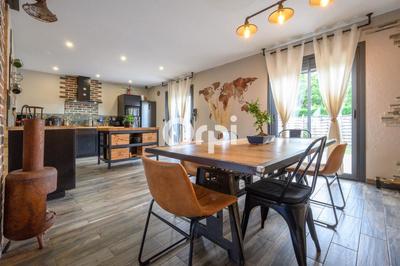 Maison - 83 m² - 4 pièces