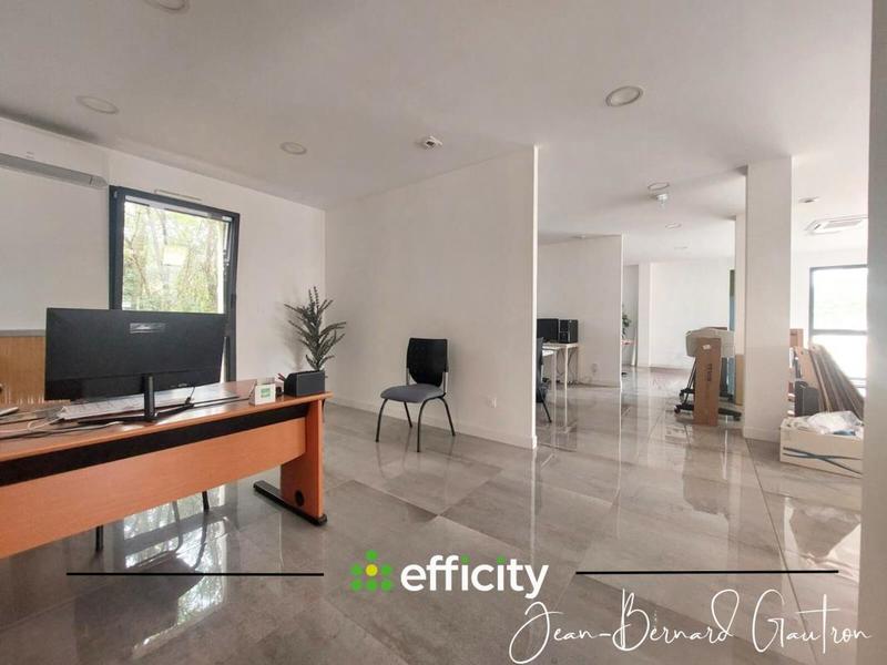 Bureau - 220 m² - 7 pièces