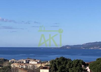 Maison traditionnelle - 266 m² - 11 pièces