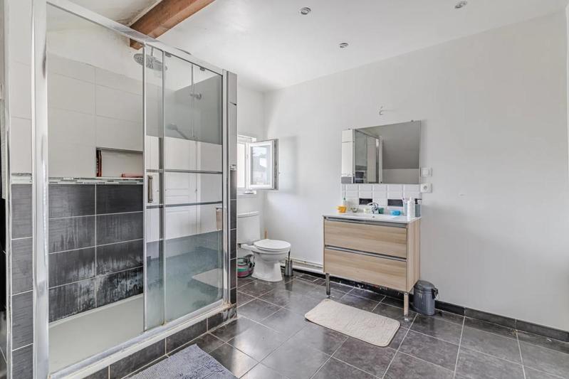 Maison - 200 m² - 8 pièces