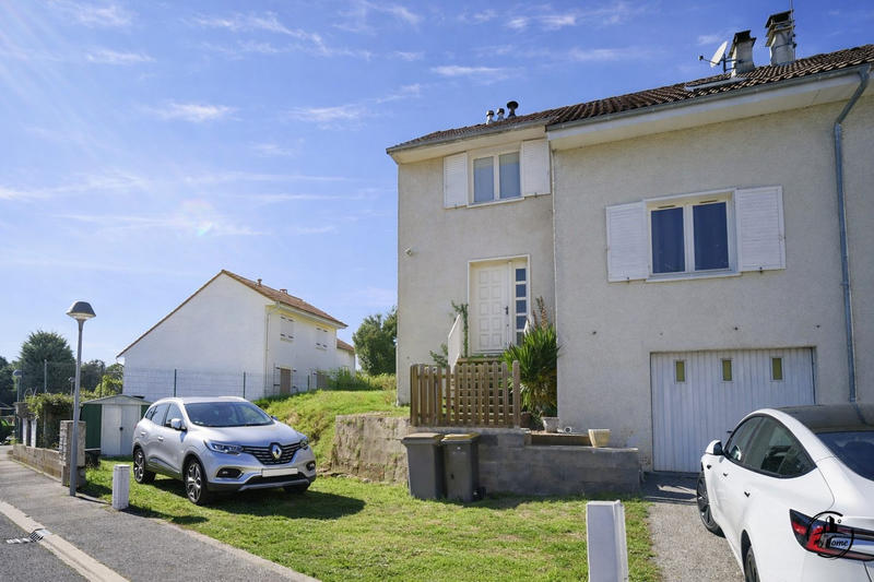 Maison - 88 m² - 5 pièces