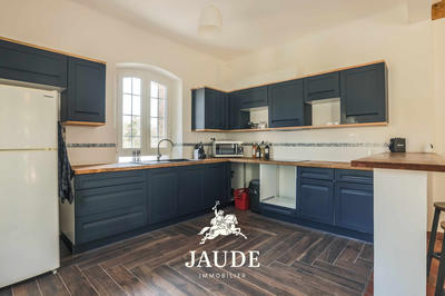 Maison - 200 m² - 8 pièces