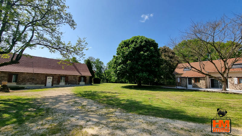 Maison - 262 m² - 6 pièces