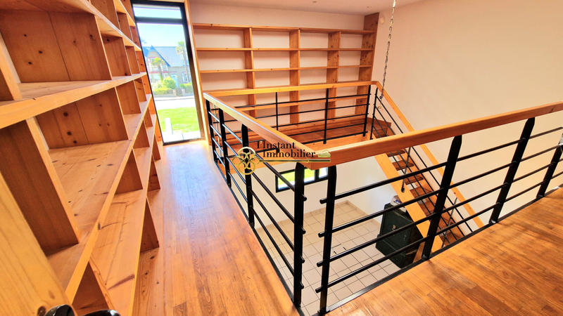 Local d'activités - 209 m² - 7 pièces