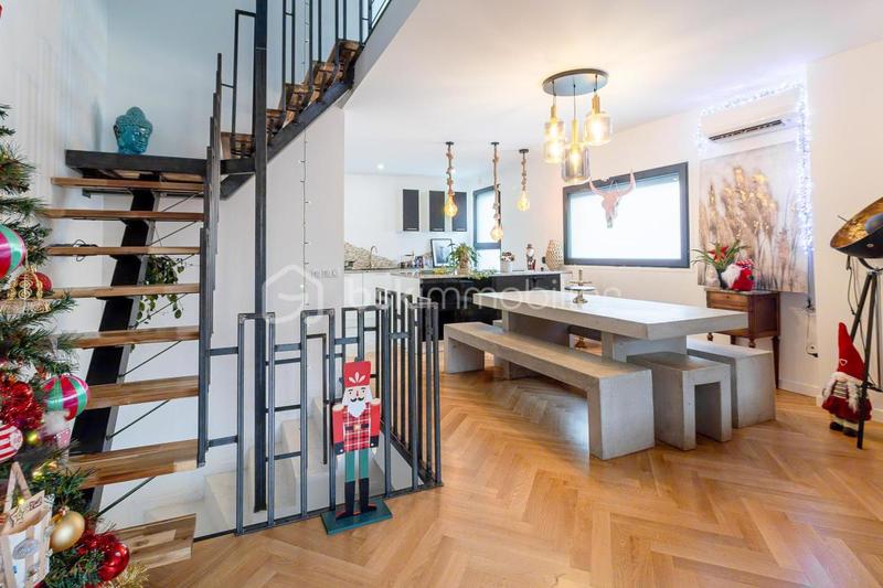 Maison - 160 m² - 5 pièces