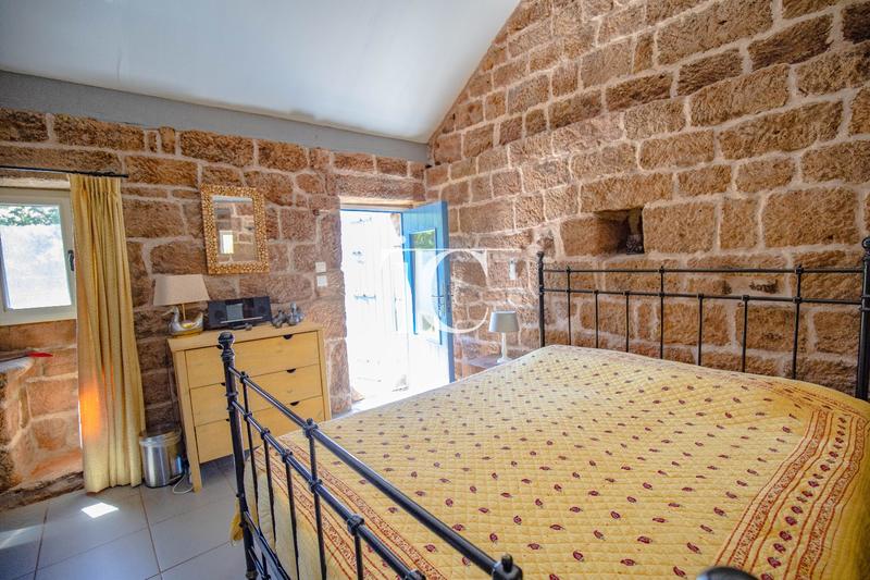 Maison - 301 m² - 8 pièces