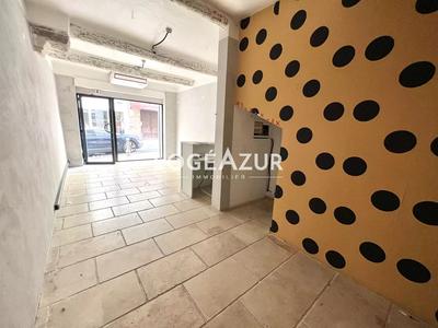 Local commercial - 28 m² - 1 pièce