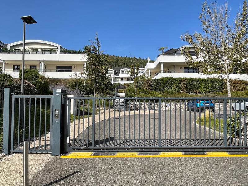 Appartement - 90 m² - 4 pièces