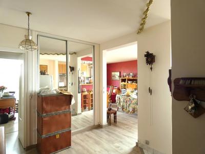 Appartement - 90 m² - 4 pièces