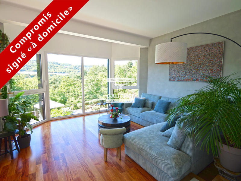 Maison traditionnelle - 155 m² - 5 pièces