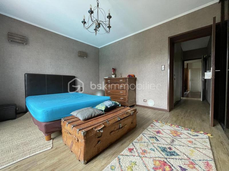 Maison traditionnelle - 175 m² - 6 pièces