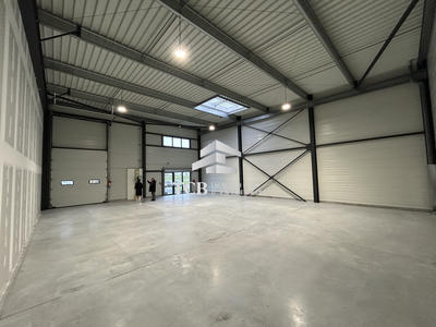 Local d'activités - 193 m²
