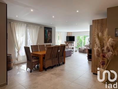 Maison - 297 m² - 10 pièces