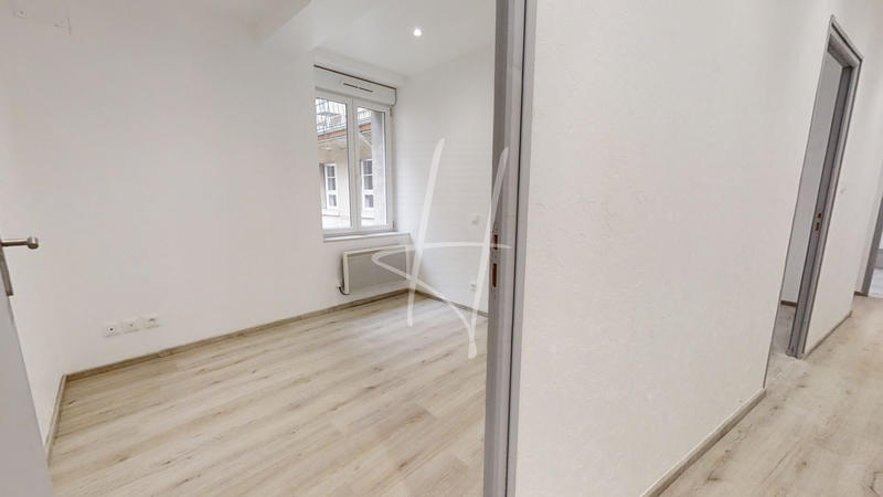 Appartement - 100 m² - 5 pièces